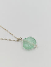 Charger l'image dans la galerie, Collier coquillage du lagon